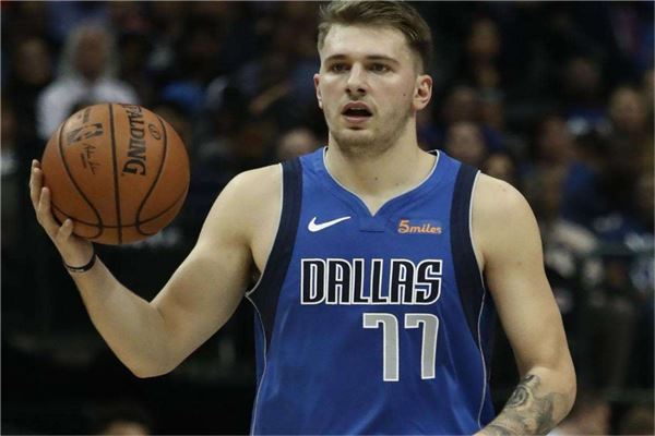 足球一直是 足球一直是